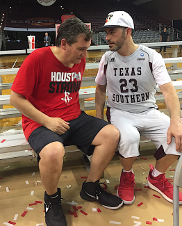 Cruz (L) and Kimmel talk after the game; (Photo: Chris Daigle)