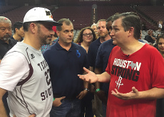 Kimmel (L) and Cruz speak with Mike Malkemes, founder and CEO of Generation One (C); (Photo: Chris Daigle)